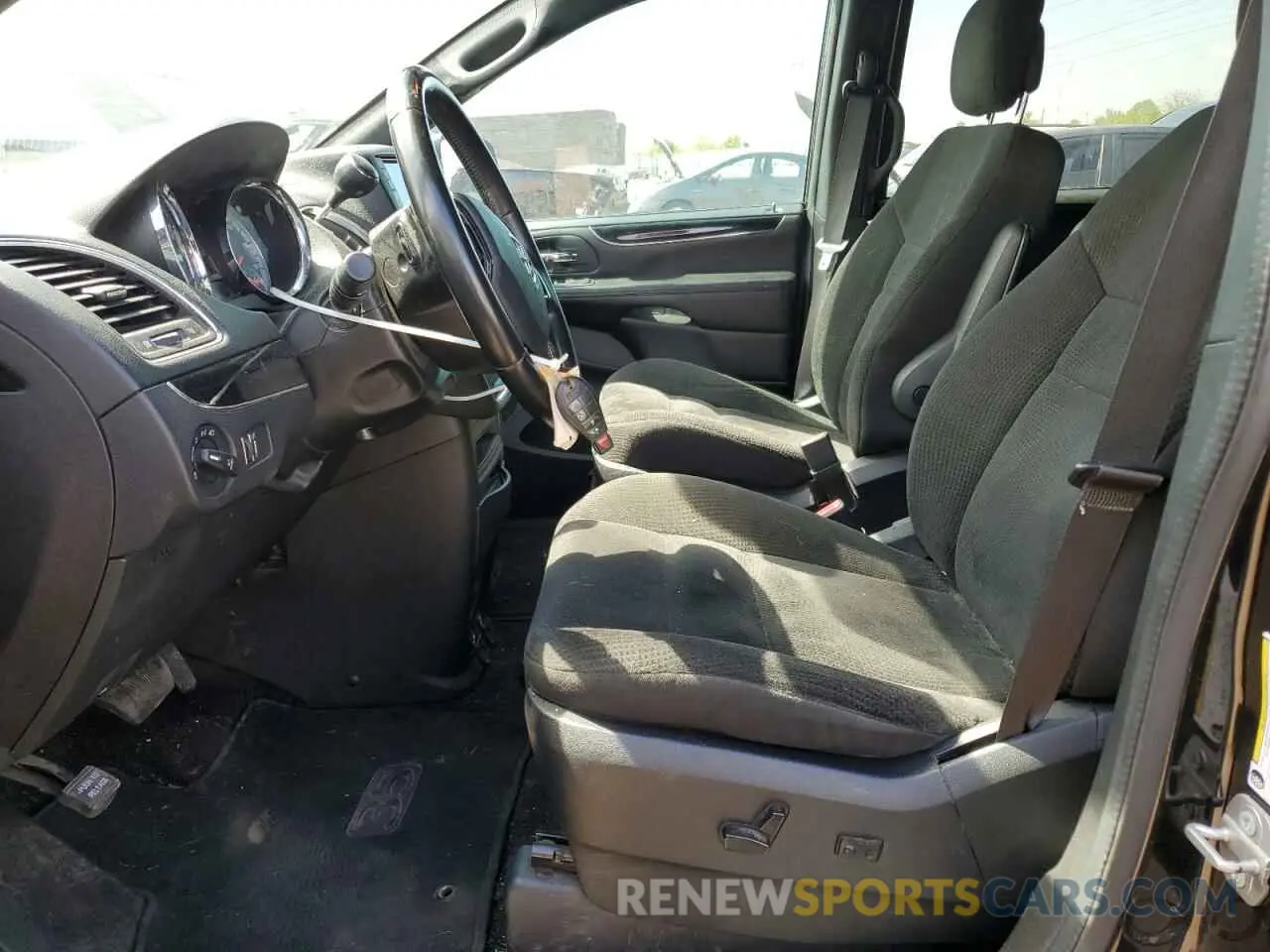 7 Photograph of a damaged car 2C4RDGBG9KR805440 DODGE CARAVAN 2019