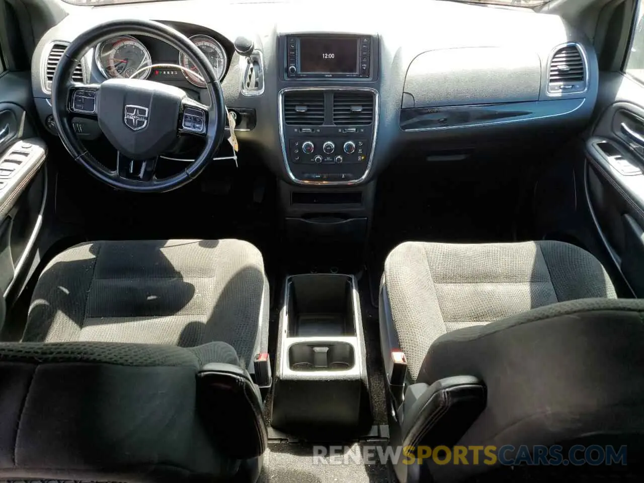 8 Photograph of a damaged car 2C4RDGBG9KR805440 DODGE CARAVAN 2019