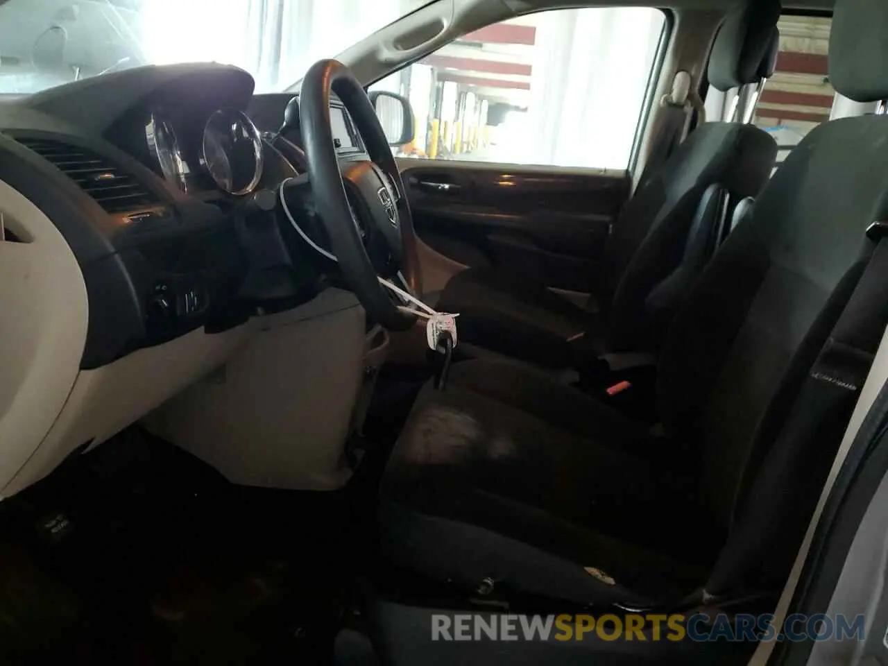 7 Photograph of a damaged car 2C4RDGBGXKR623441 DODGE CARAVAN 2019