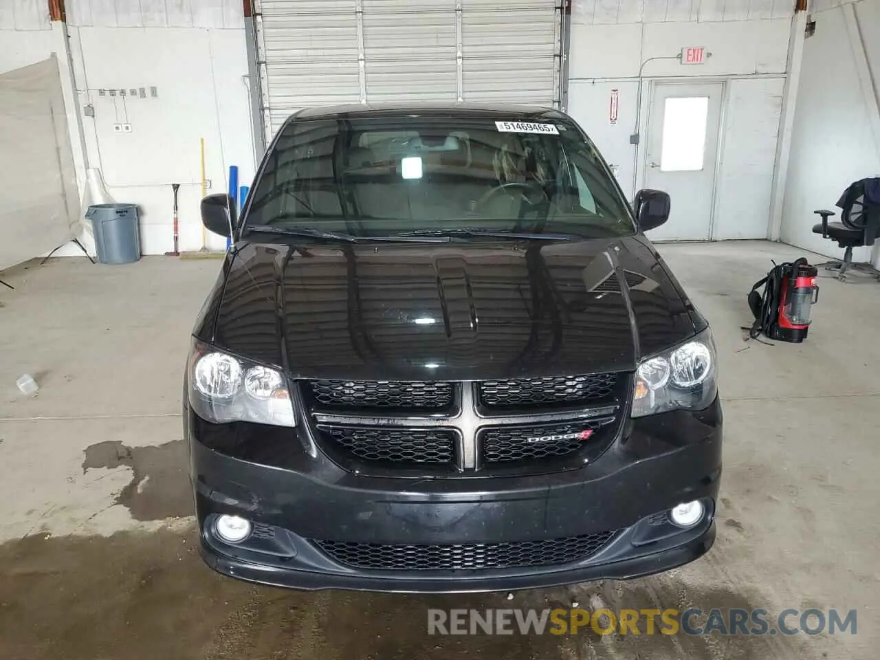 5 Photograph of a damaged car 2C4RDGBGXKR642345 DODGE CARAVAN 2019