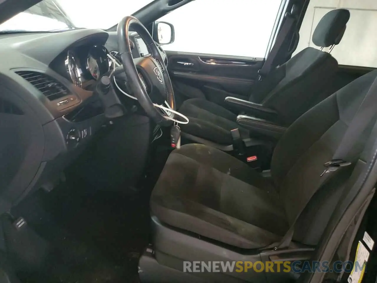 7 Photograph of a damaged car 2C4RDGBGXKR642345 DODGE CARAVAN 2019