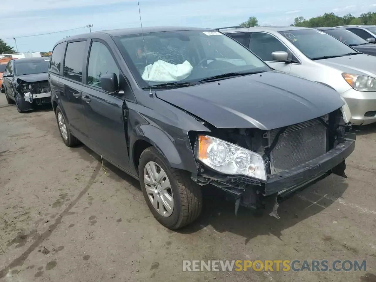 4 Photograph of a damaged car 2C4RDGBGXKR654673 DODGE CARAVAN 2019
