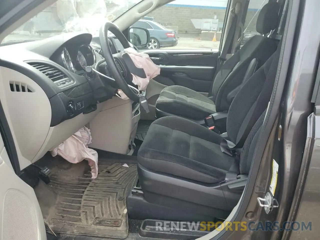 7 Photograph of a damaged car 2C4RDGBGXKR654673 DODGE CARAVAN 2019