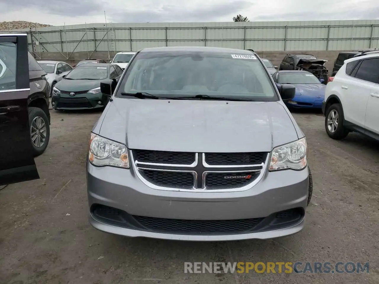 5 Photograph of a damaged car 2C4RDGBGXKR664894 DODGE CARAVAN 2019