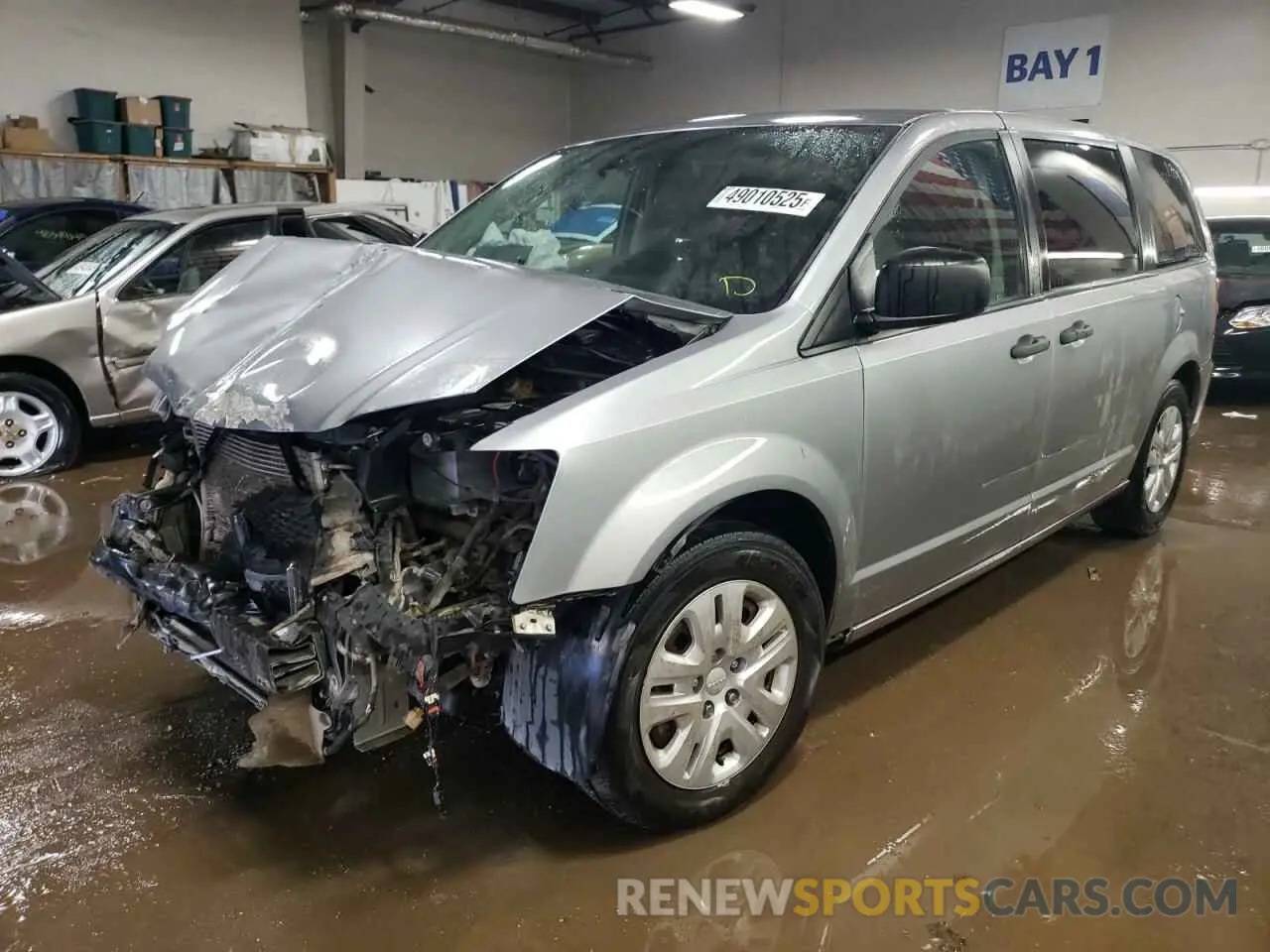1 Photograph of a damaged car 2C4RDGBGXKR726648 DODGE CARAVAN 2019
