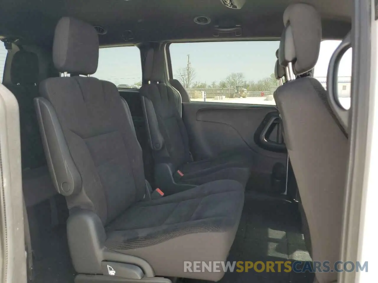 12 Photograph of a damaged car 2C4RDGBGXKR780533 DODGE CARAVAN 2019