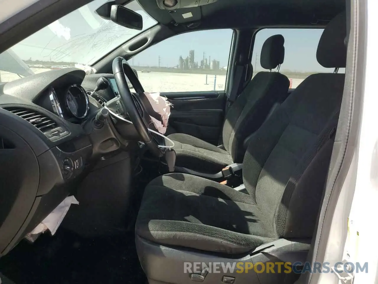 7 Photograph of a damaged car 2C4RDGBGXKR780533 DODGE CARAVAN 2019