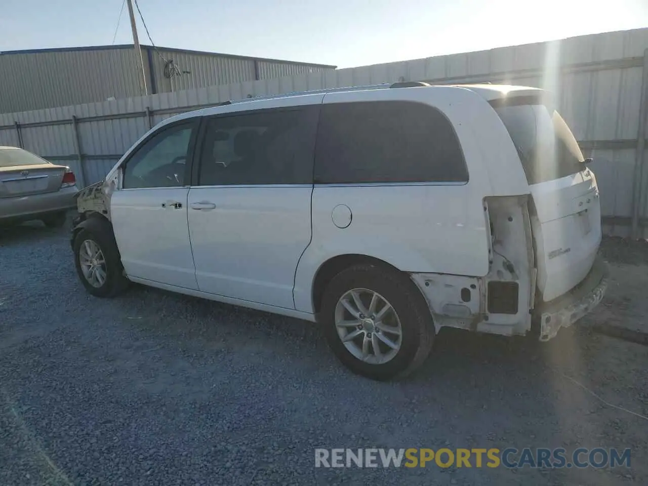 2 Photograph of a damaged car 2C4RDGCG0KR530068 DODGE CARAVAN 2019