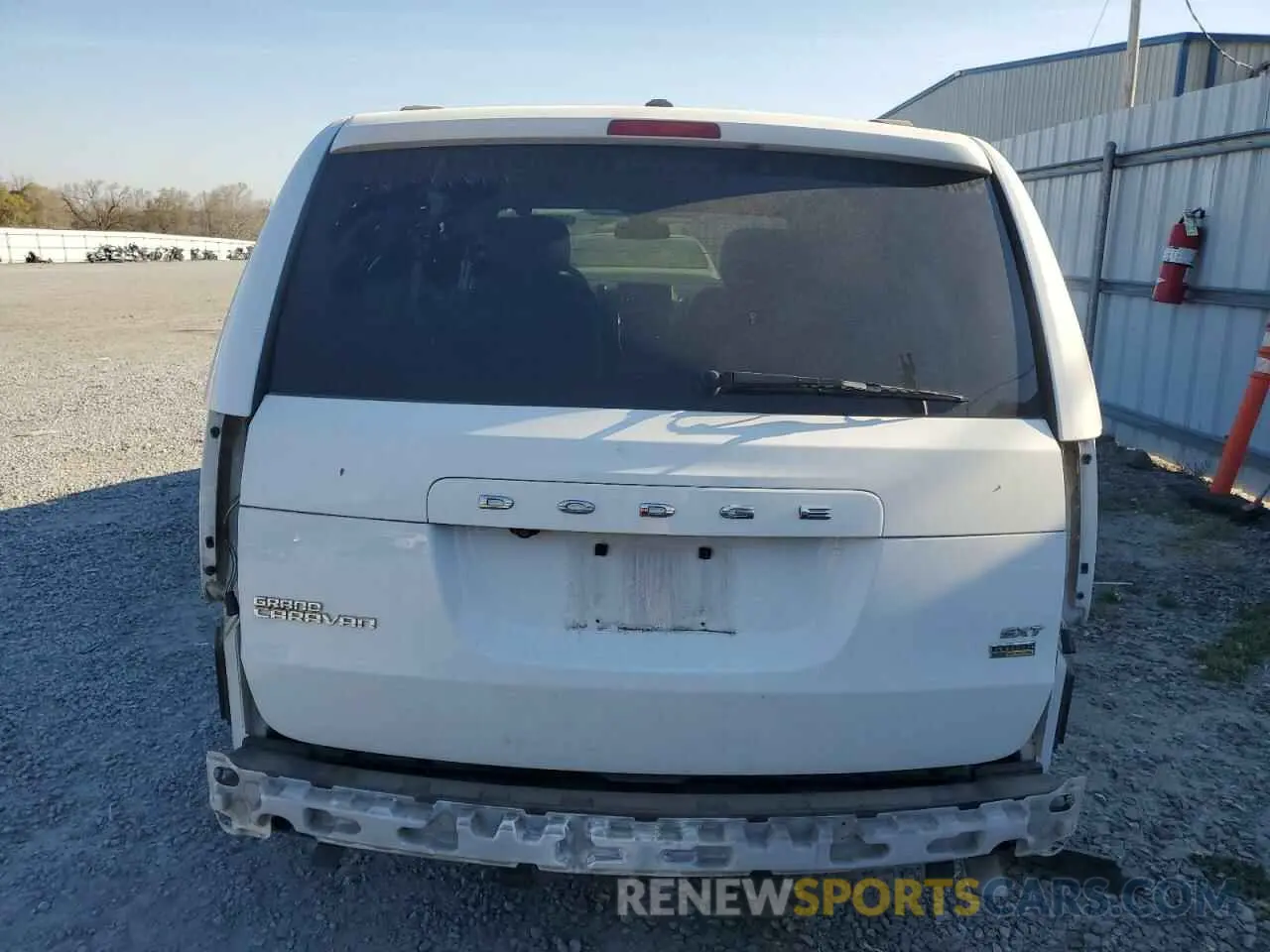 6 Photograph of a damaged car 2C4RDGCG0KR530068 DODGE CARAVAN 2019
