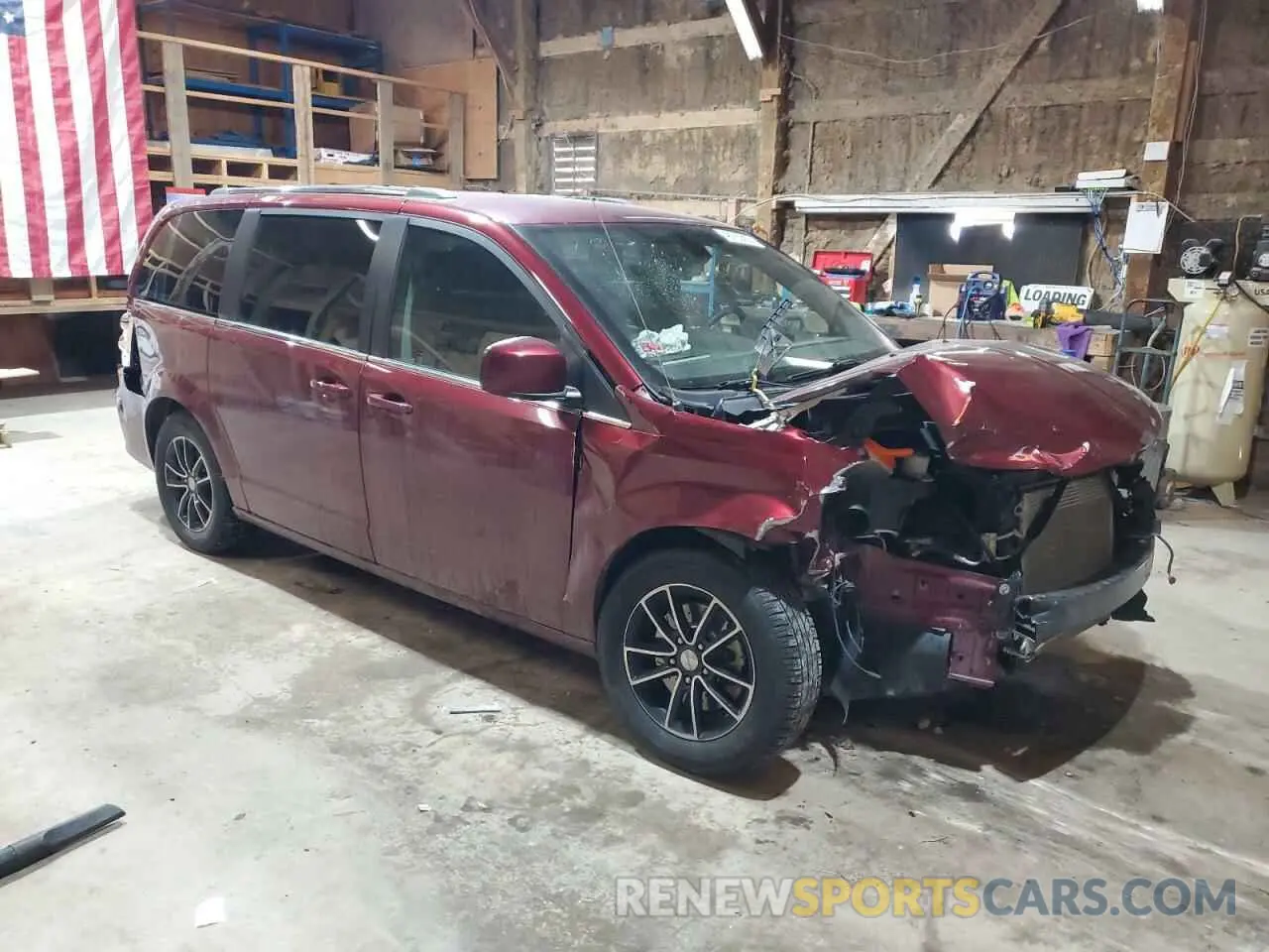 4 Photograph of a damaged car 2C4RDGCG0KR642921 DODGE CARAVAN 2019