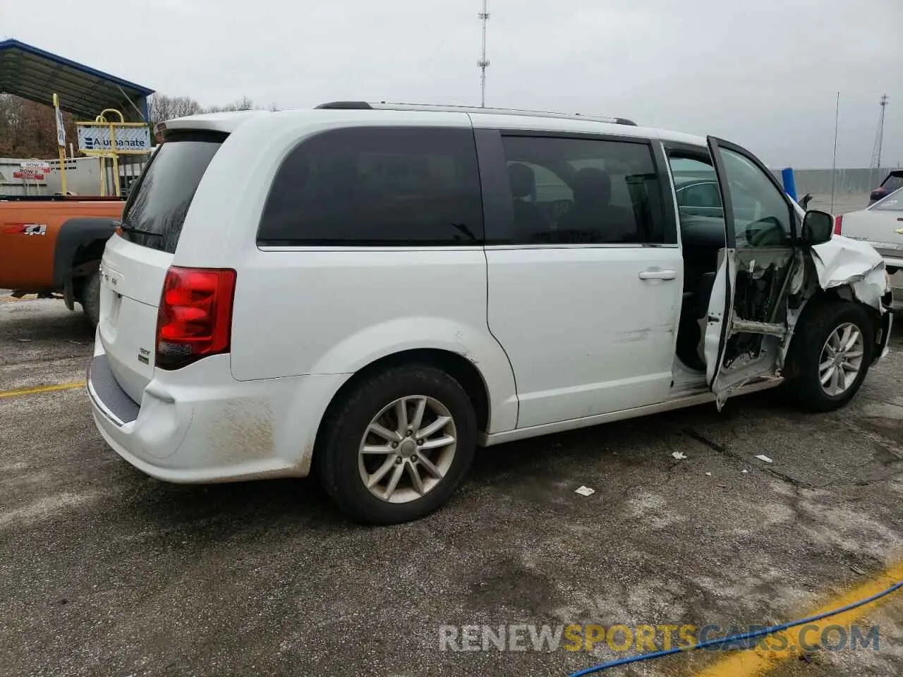 3 Photograph of a damaged car 2C4RDGCG0KR737107 DODGE CARAVAN 2019