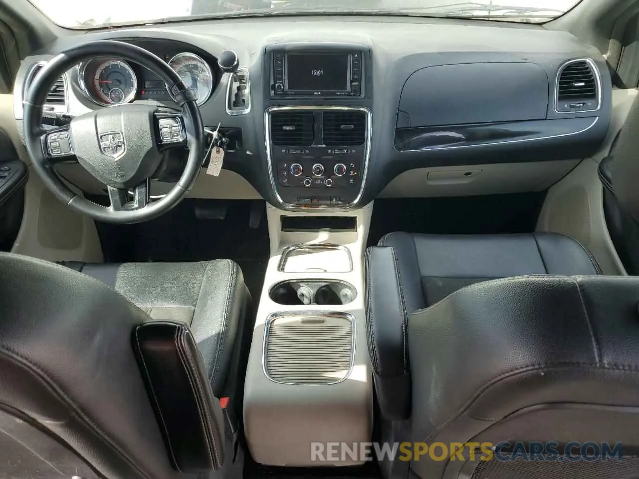 8 Photograph of a damaged car 2C4RDGCG0KR772049 DODGE CARAVAN 2019