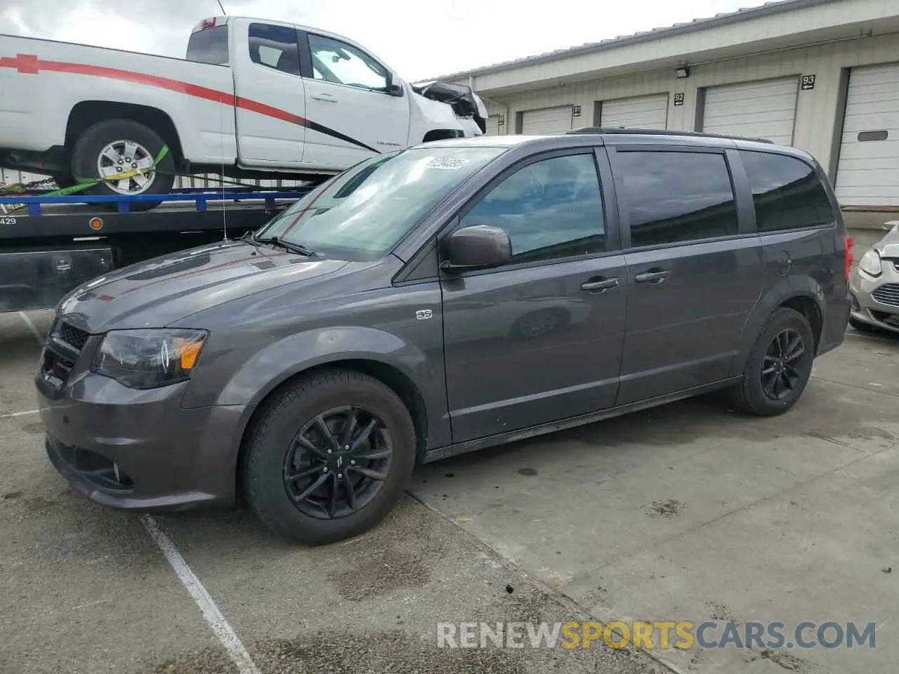 1 Photograph of a damaged car 2C4RDGCG0KR780443 DODGE CARAVAN 2019