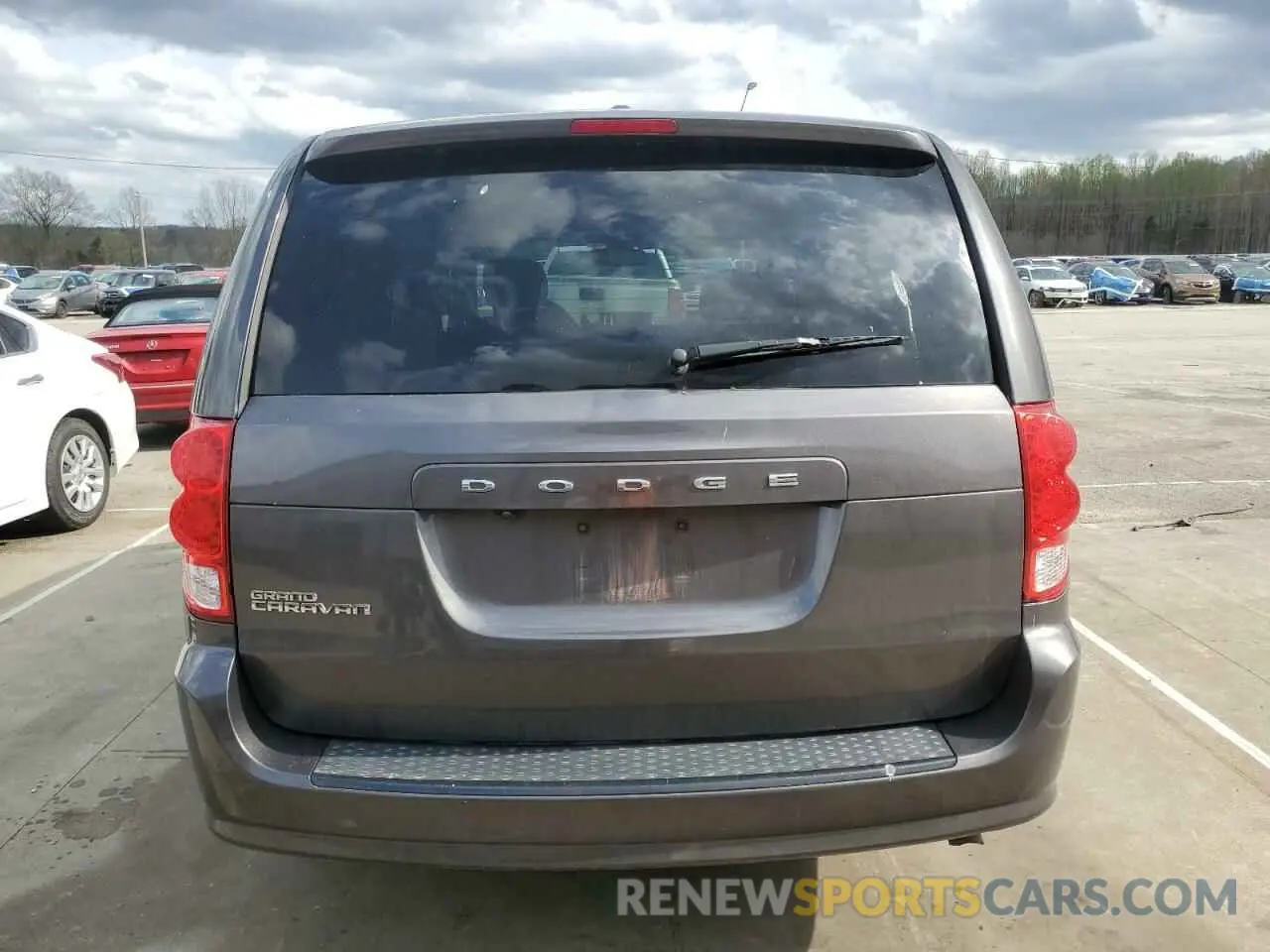 6 Photograph of a damaged car 2C4RDGCG0KR780443 DODGE CARAVAN 2019
