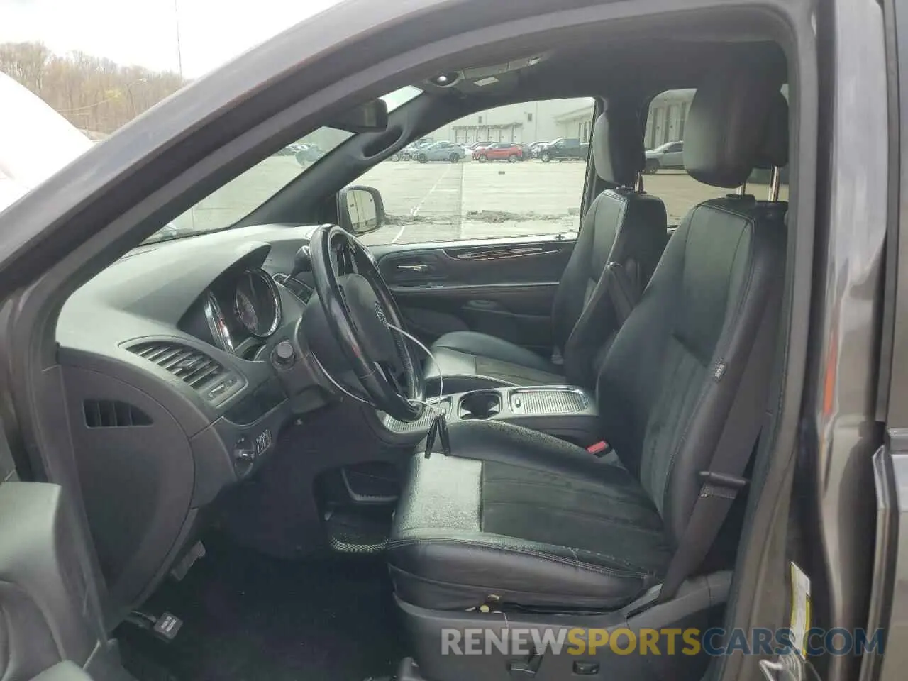 7 Photograph of a damaged car 2C4RDGCG0KR780443 DODGE CARAVAN 2019