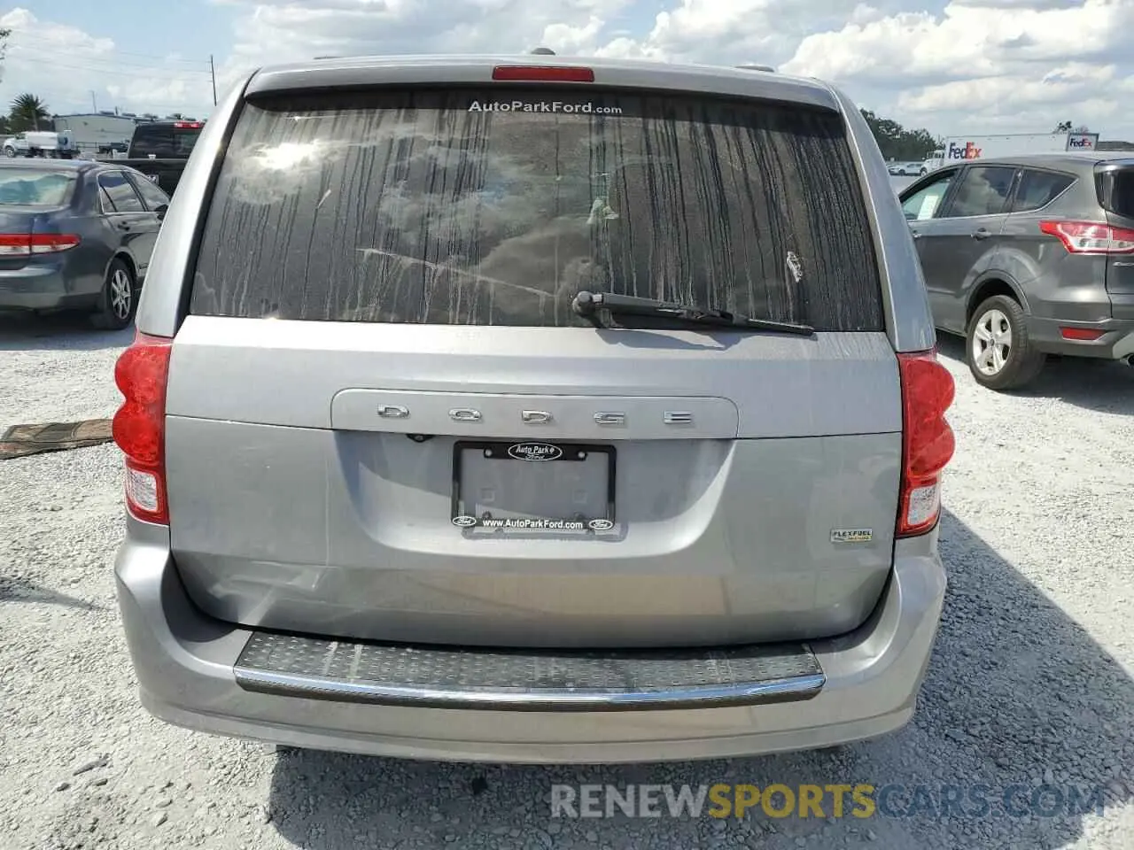 6 Photograph of a damaged car 2C4RDGCG0KR784881 DODGE CARAVAN 2019