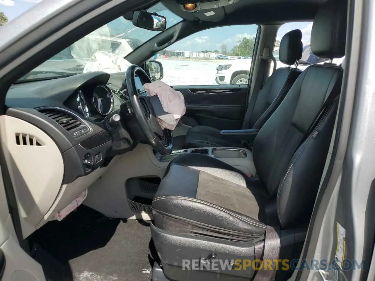 7 Photograph of a damaged car 2C4RDGCG0KR784881 DODGE CARAVAN 2019