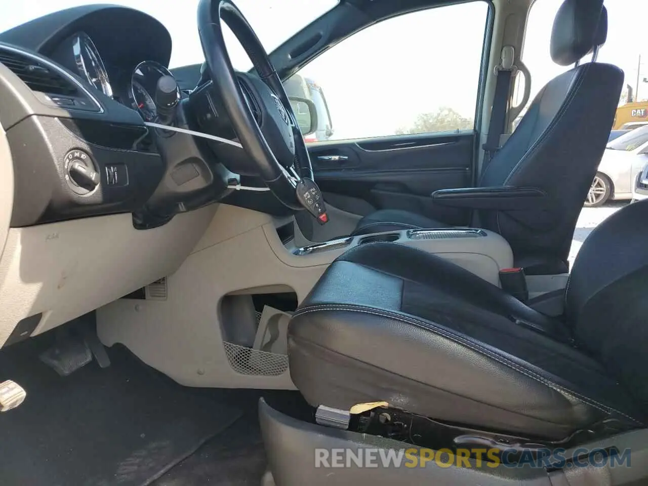 7 Photograph of a damaged car 2C4RDGCG0KR786808 DODGE CARAVAN 2019