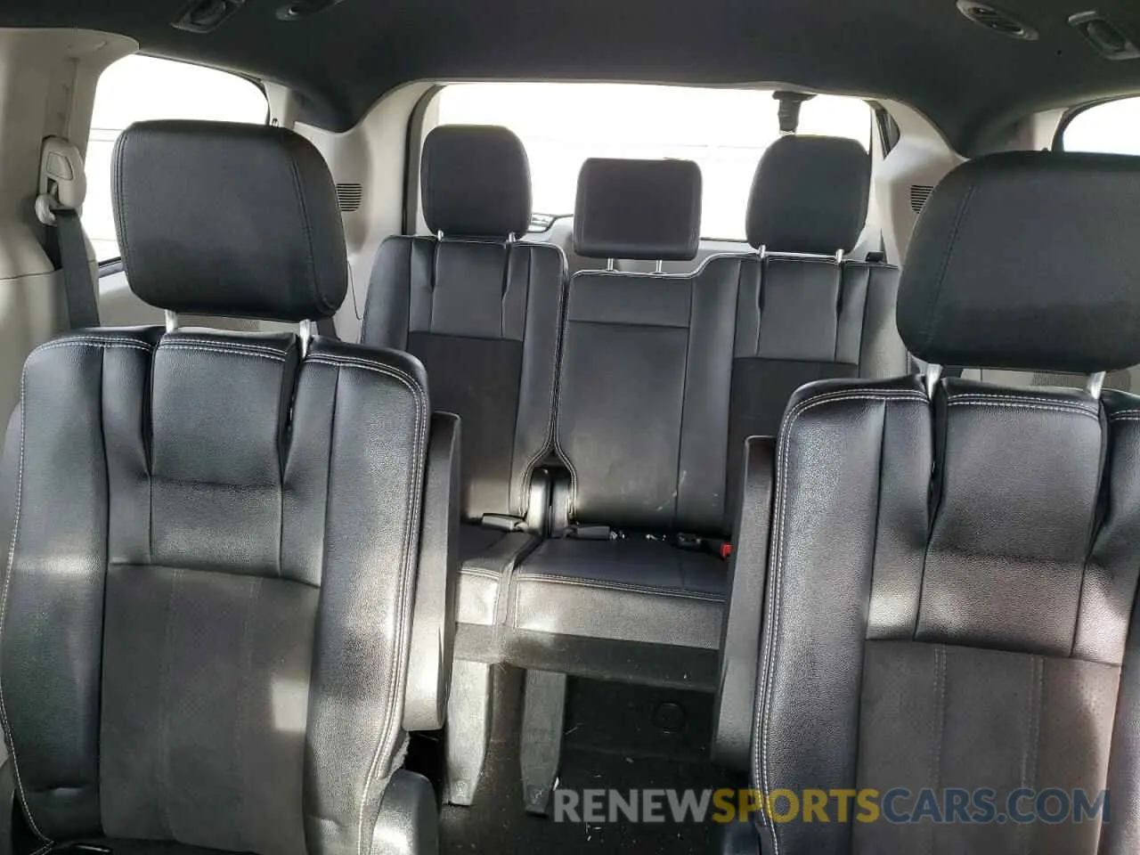 10 Photograph of a damaged car 2C4RDGCG0KR798313 DODGE CARAVAN 2019