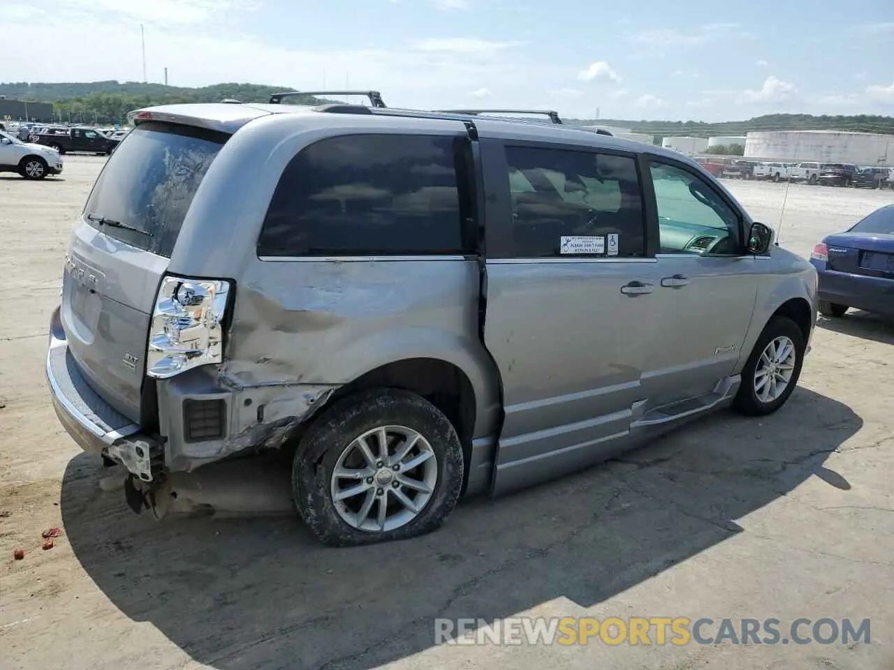 3 Photograph of a damaged car 2C4RDGCG0KR807916 DODGE CARAVAN 2019