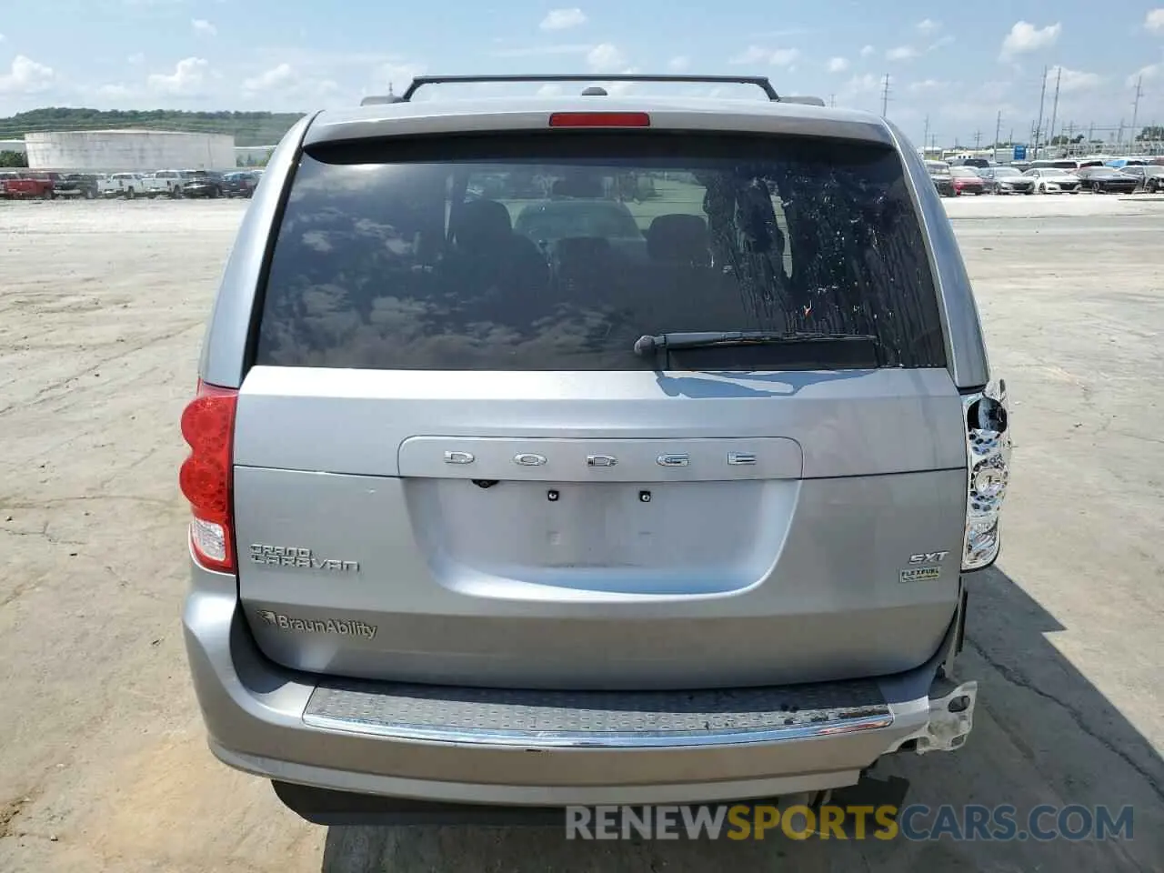 6 Photograph of a damaged car 2C4RDGCG0KR807916 DODGE CARAVAN 2019
