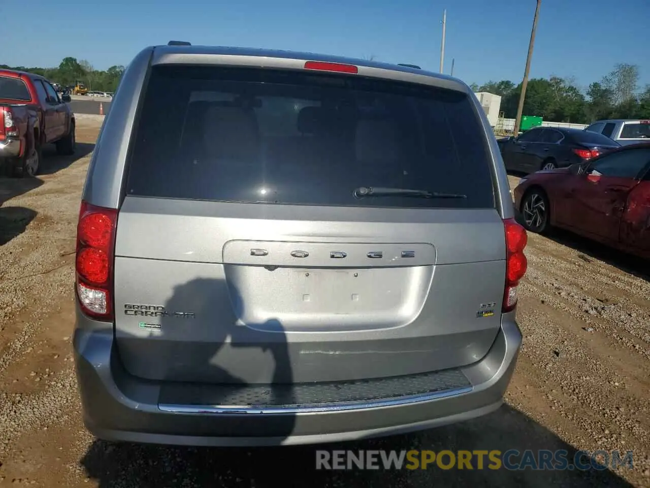 6 Photograph of a damaged car 2C4RDGCG1KR545405 DODGE CARAVAN 2019