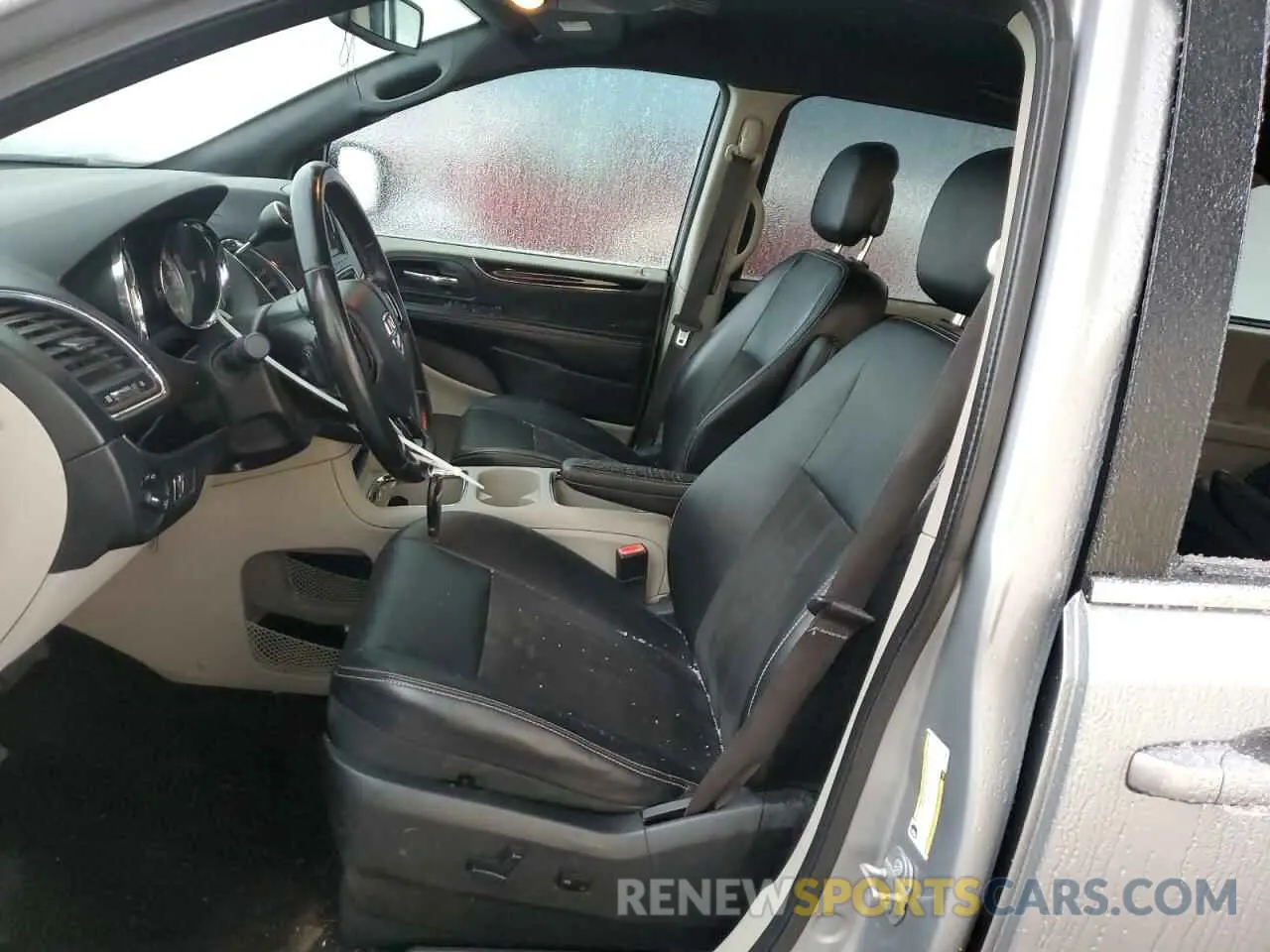 7 Photograph of a damaged car 2C4RDGCG1KR595981 DODGE CARAVAN 2019