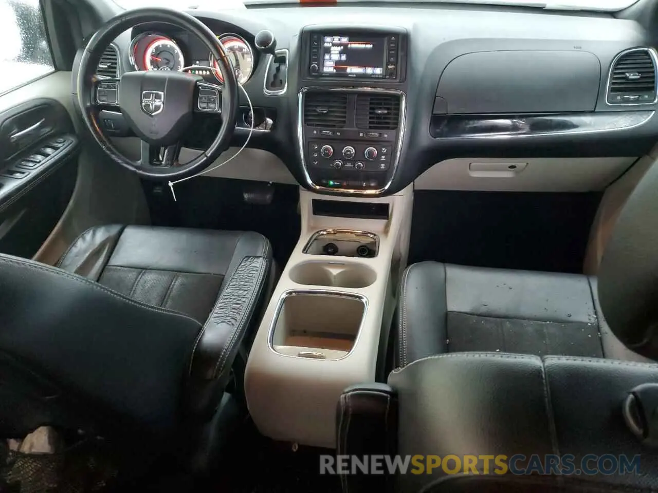 8 Photograph of a damaged car 2C4RDGCG1KR595981 DODGE CARAVAN 2019