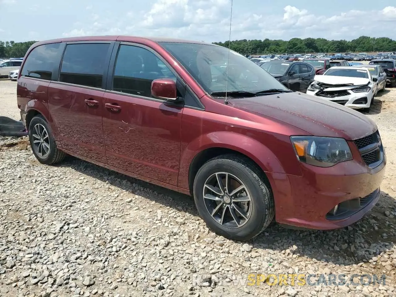 4 Photograph of a damaged car 2C4RDGCG1KR617414 DODGE CARAVAN 2019