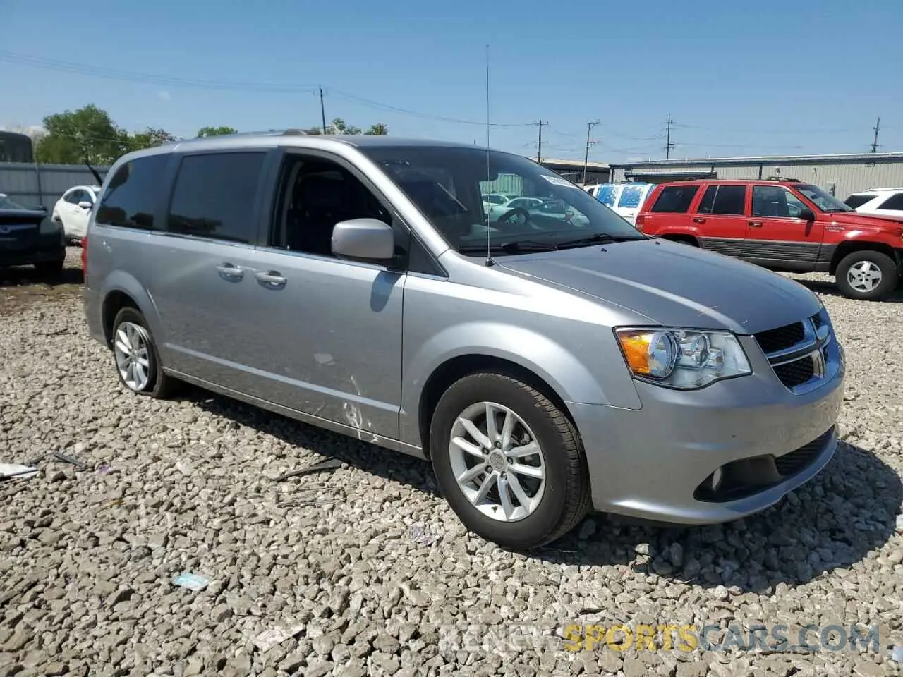 4 Photograph of a damaged car 2C4RDGCG1KR736340 DODGE CARAVAN 2019