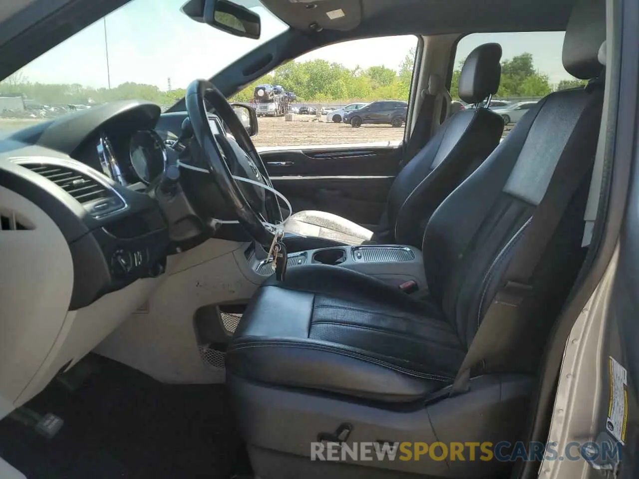 7 Photograph of a damaged car 2C4RDGCG1KR736340 DODGE CARAVAN 2019