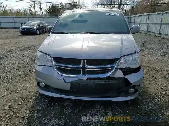 11 Photograph of a damaged car 2C4RDGCG1KR739142 DODGE CARAVAN 2019