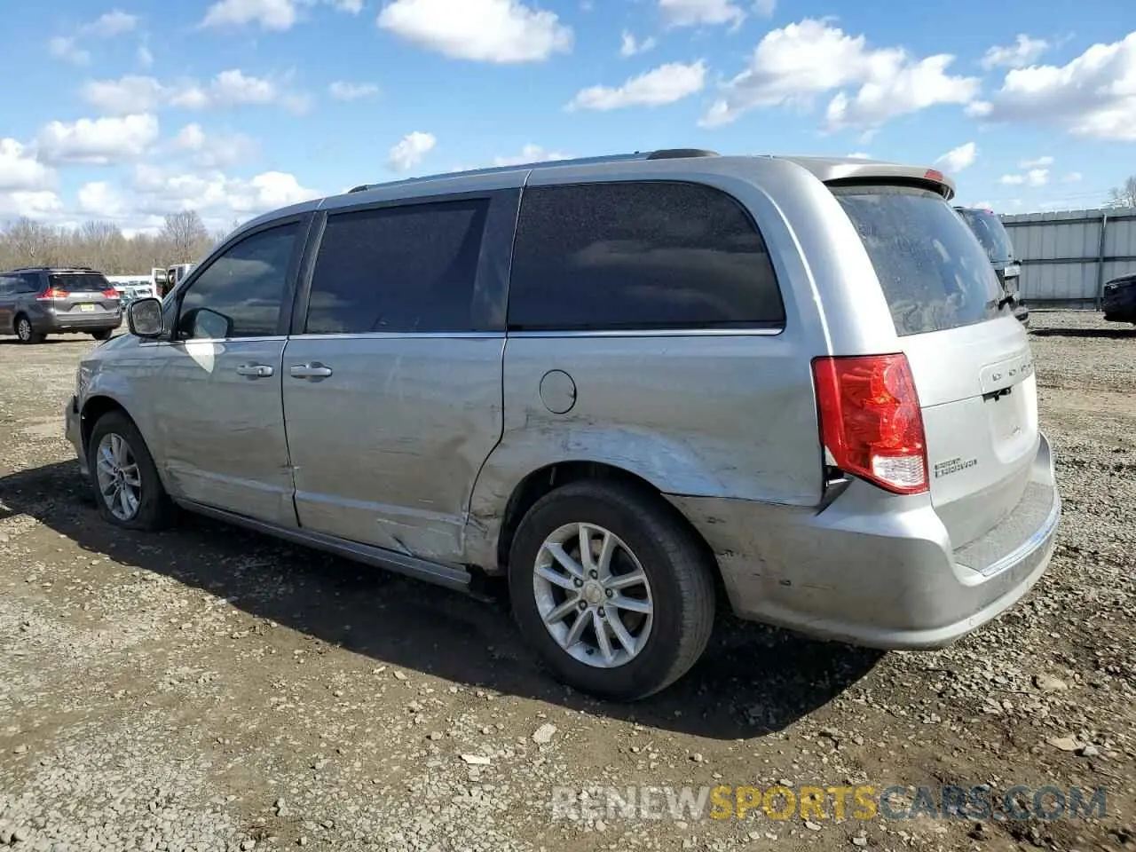 2 Photograph of a damaged car 2C4RDGCG1KR739142 DODGE CARAVAN 2019