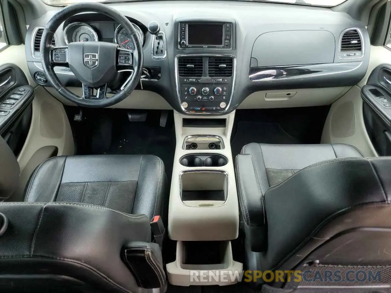 8 Photograph of a damaged car 2C4RDGCG1KR774425 DODGE CARAVAN 2019