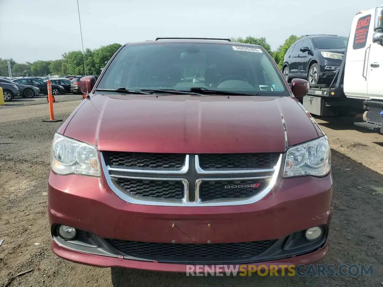 5 Photograph of a damaged car 2C4RDGCG2KR695877 DODGE CARAVAN 2019
