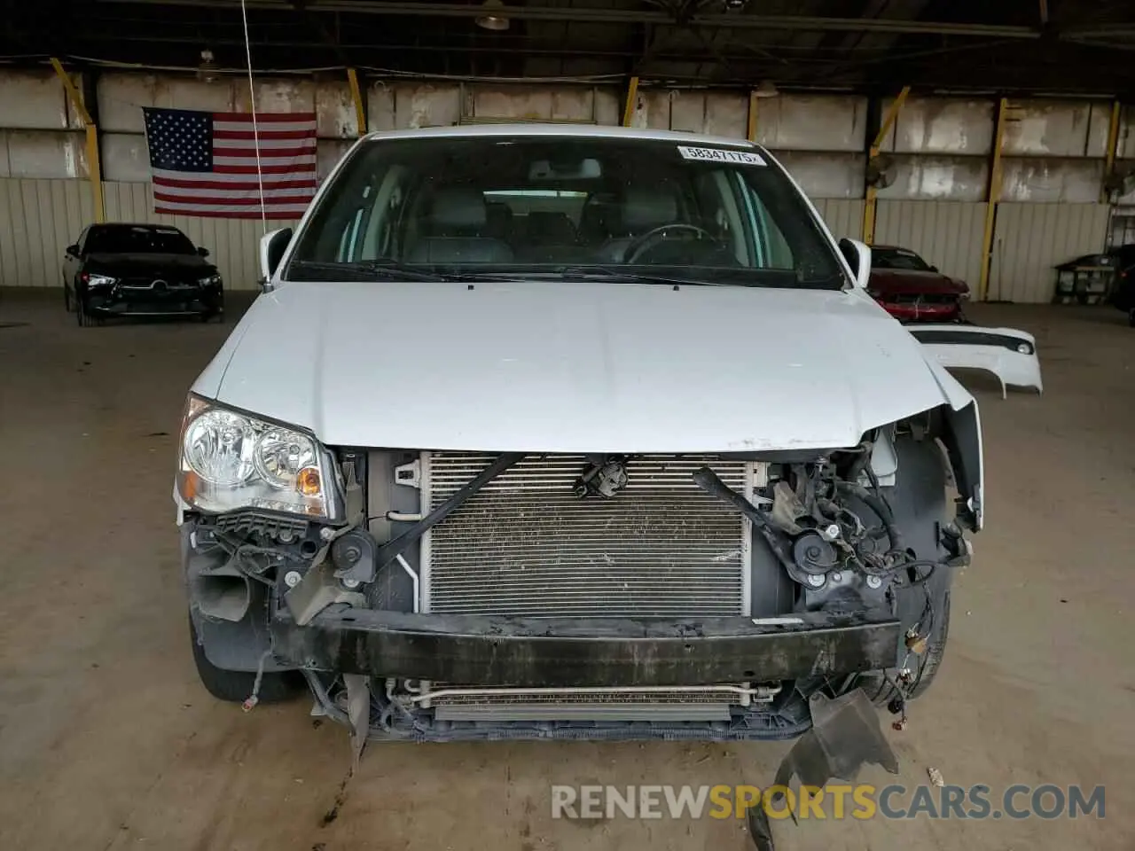5 Photograph of a damaged car 2C4RDGCG2KR713150 DODGE CARAVAN 2019