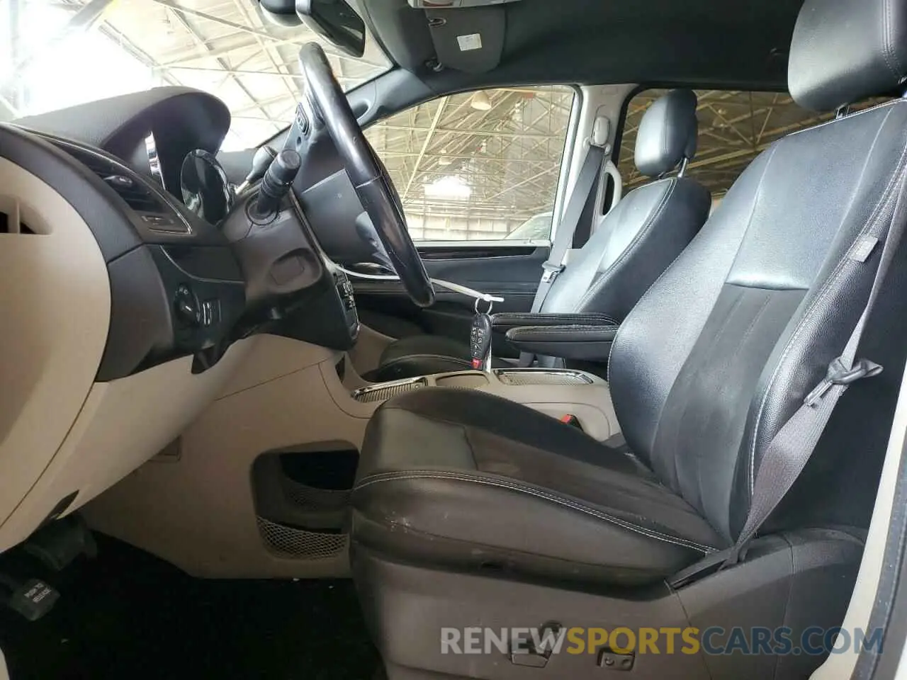 7 Photograph of a damaged car 2C4RDGCG2KR713150 DODGE CARAVAN 2019