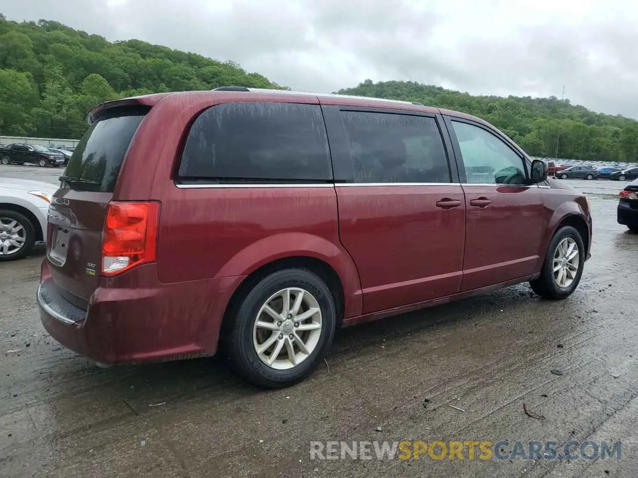 3 Photograph of a damaged car 2C4RDGCG2KR758914 DODGE CARAVAN 2019