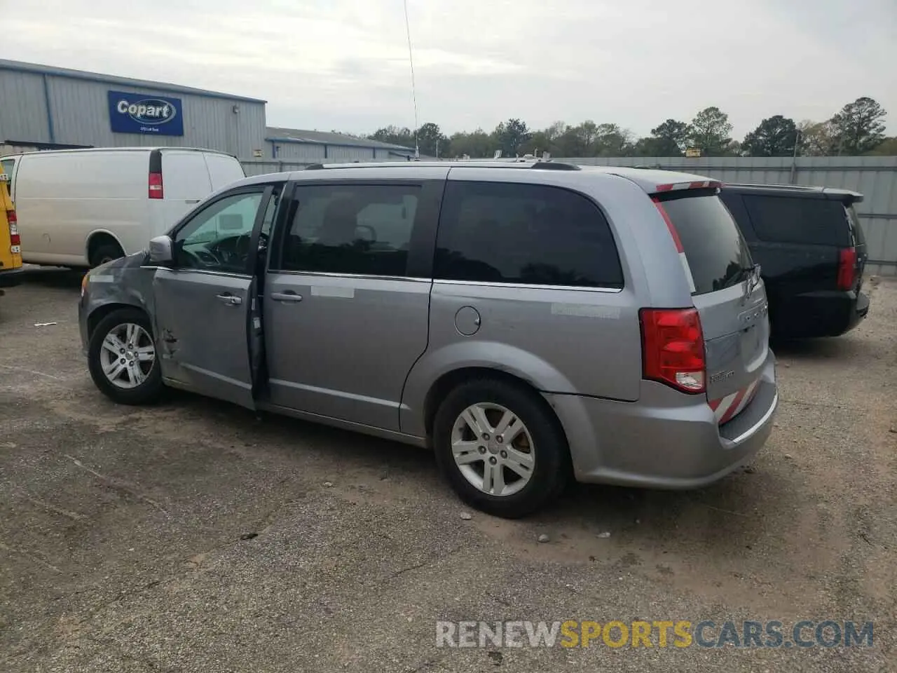 2 Photograph of a damaged car 2C4RDGCG2KR760968 DODGE CARAVAN 2019
