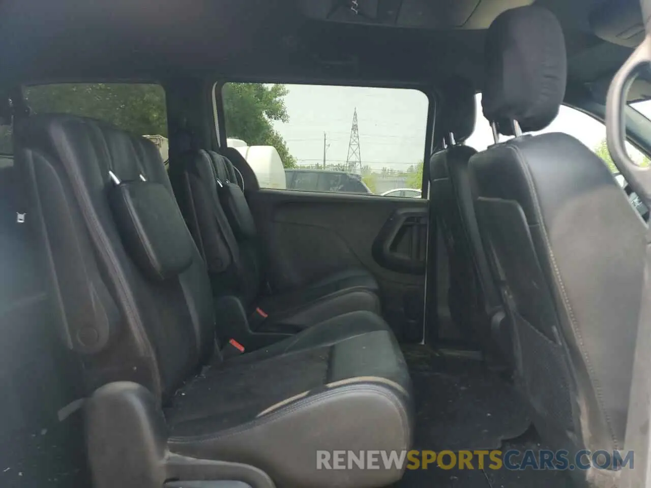 11 Photograph of a damaged car 2C4RDGCG2KR763711 DODGE CARAVAN 2019