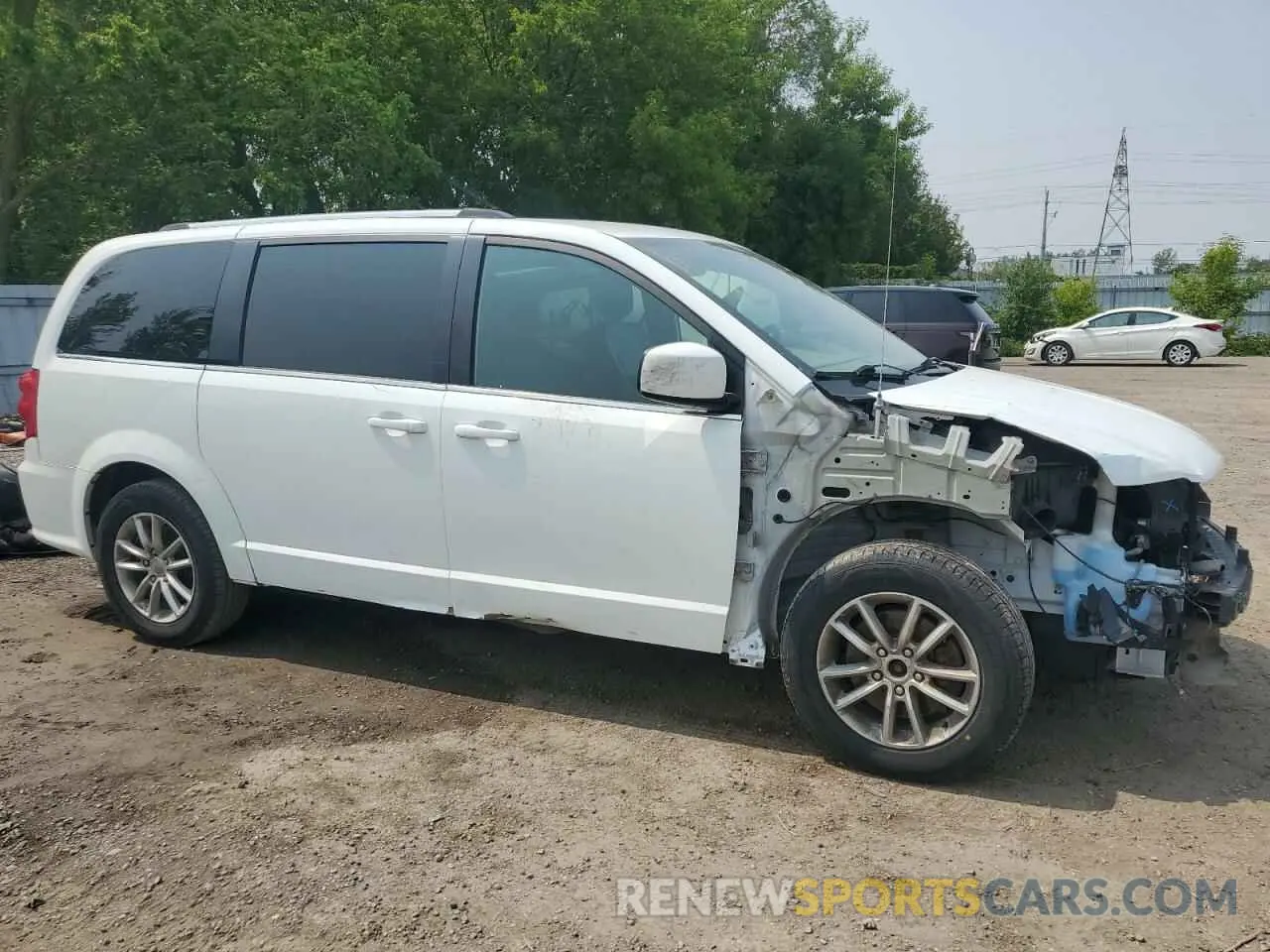 4 Photograph of a damaged car 2C4RDGCG2KR763711 DODGE CARAVAN 2019