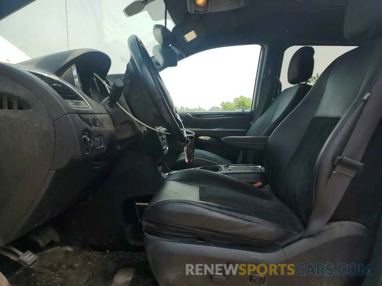 7 Photograph of a damaged car 2C4RDGCG2KR763711 DODGE CARAVAN 2019
