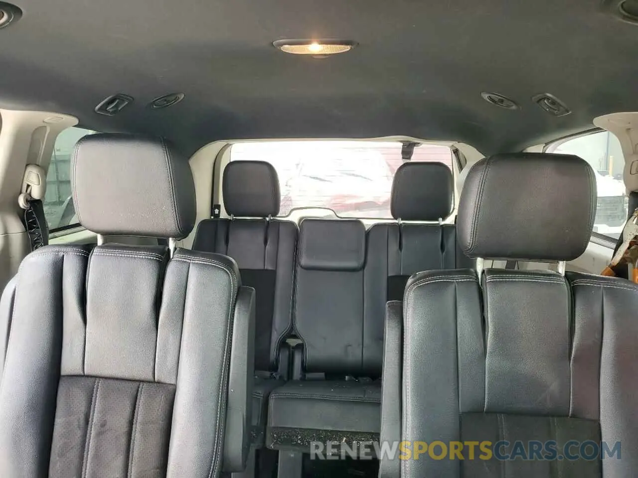 10 Photograph of a damaged car 2C4RDGCG3KR544742 DODGE CARAVAN 2019