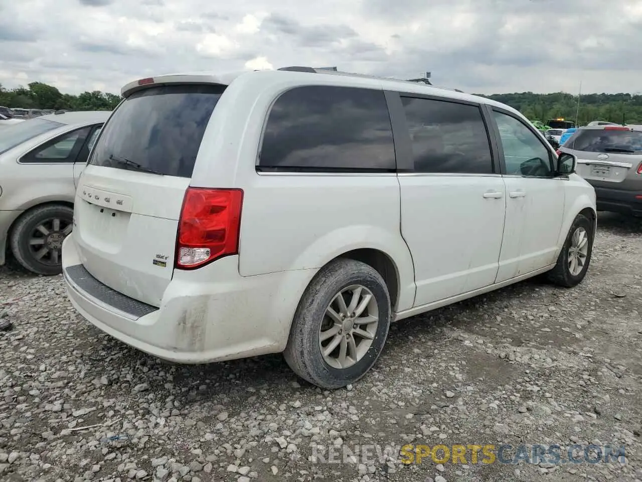 3 Photograph of a damaged car 2C4RDGCG3KR544742 DODGE CARAVAN 2019