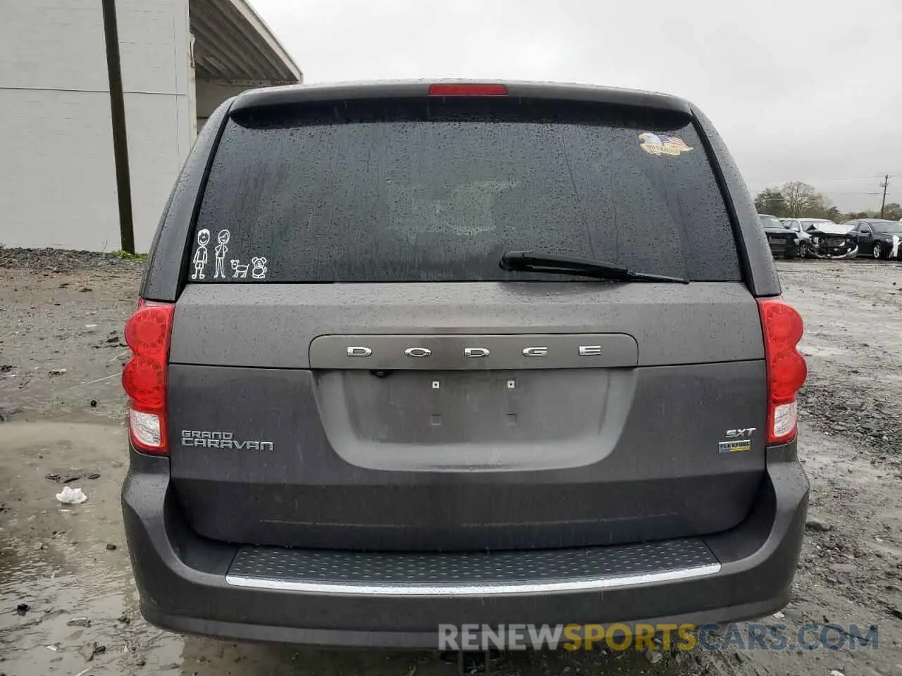 6 Photograph of a damaged car 2C4RDGCG3KR679543 DODGE CARAVAN 2019