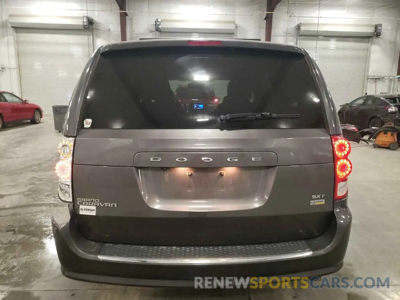 6 Photograph of a damaged car 2C4RDGCG3KR717529 DODGE CARAVAN 2019