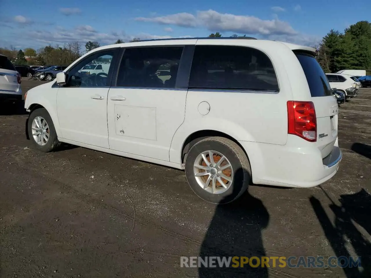 2 Photograph of a damaged car 2C4RDGCG3KR725405 DODGE CARAVAN 2019