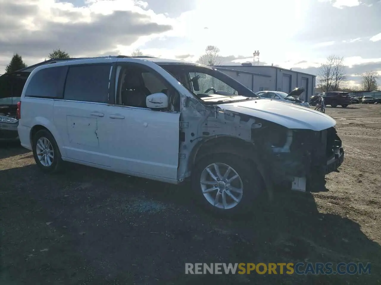 4 Photograph of a damaged car 2C4RDGCG3KR725405 DODGE CARAVAN 2019