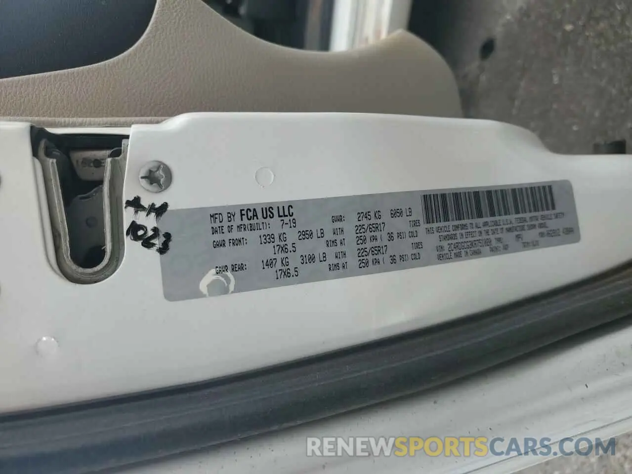 13 Photograph of a damaged car 2C4RDGCG3KR751020 DODGE CARAVAN 2019