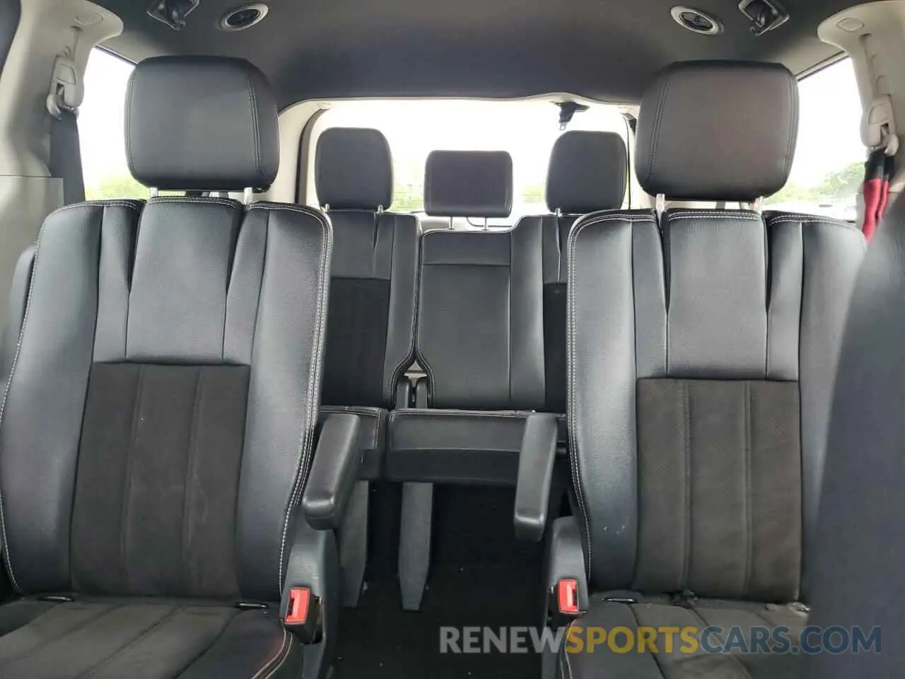 10 Photograph of a damaged car 2C4RDGCG3KR788150 DODGE CARAVAN 2019